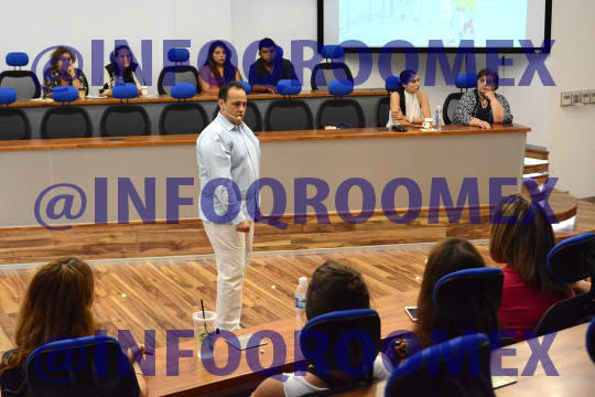 Conferencia con padres y maestros 