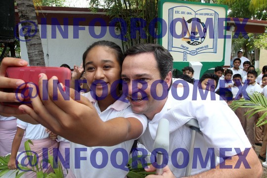 inauguran el Aula de Medios de la Secundaria General # 6 
