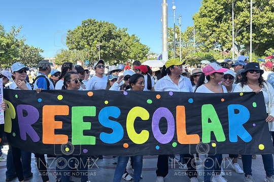 Maestros de Quintana Roo protestan