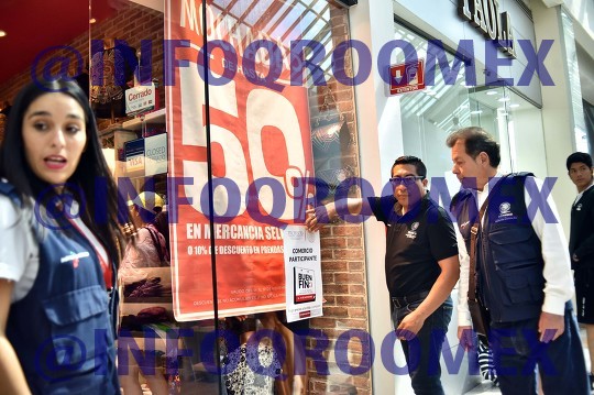 Profeco realiza recorrido en Plaza Comercial 