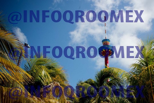Recorrido por la Torre Esc�nica de Canc�n