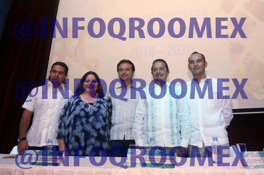 Rinde protesta integrantes del Consejo de la Asociación de Hote
