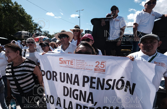 Trabajadores se manifestaron en la Glorieta del Ceviche