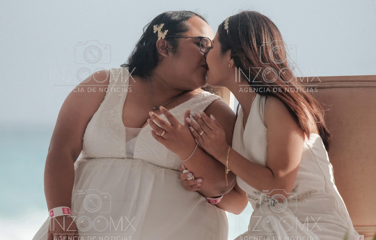 Bodas Colectivas en Playa Delfines 2025