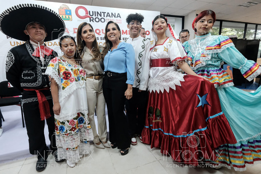 Mara Lezama entrega equipamiento a Universitarios
