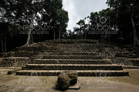 Recorrido por el impresionante sitio de Ichkabal
